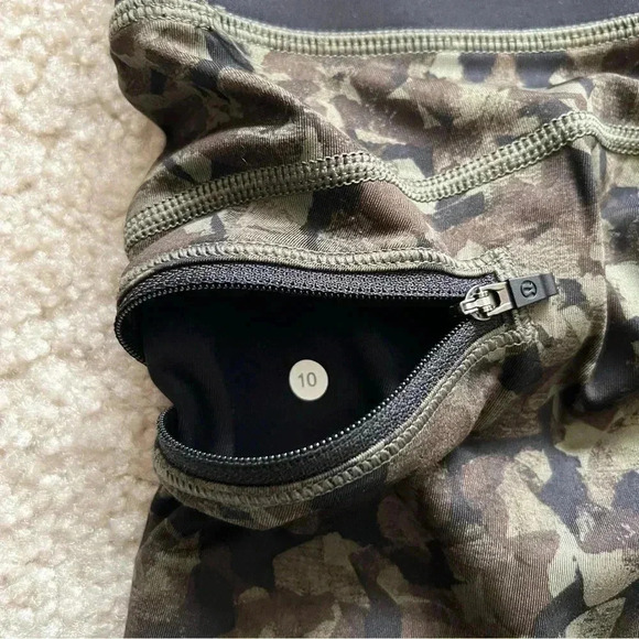 Lululemon Run Top Speed Capri Crop Full On Luxtreme Wm Sz 10 Mystic Jungle Green - Picture 11 of 13